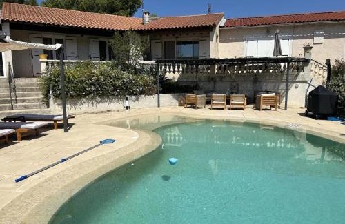Martigues Casa | Maison confortable avec piscine à Martigues 93 m²