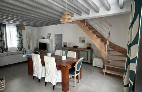 Saint-Eloy-de-Gy Casa | Maison contemporaine avec piscine et jardin, proche de Bourges - FR-1-586-43