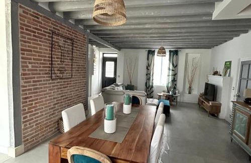 Saint-Eloy-de-Gy Casa | Maison contemporaine avec piscine et jardin, proche de Bourges - FR-1-586-43