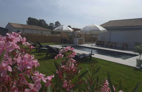 Parentis-en-Born Casa | Maison cosy avec piscine 6- 8 pers