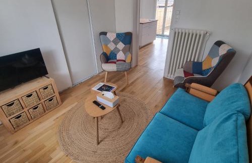 Chalons-en-Champagne Casa | Maison cosy avec Balnéo & jardin