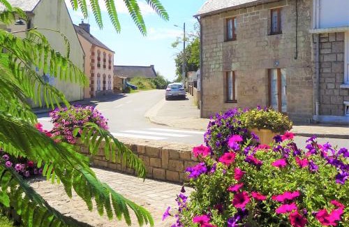 Saint-Caradec-Tregomel Casa | Maison cosy séjour découverte mer et campagne