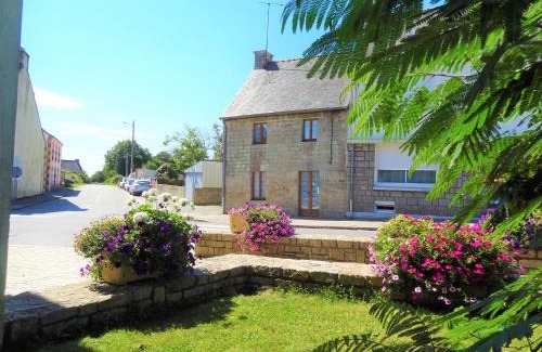Saint-Caradec-Tregomel Casa | Maison cosy séjour découverte mer et campagne