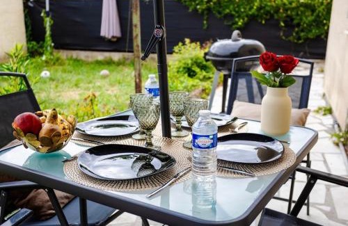Livry-Gargan Casa | Maison Cosy Paisible avec Jardin