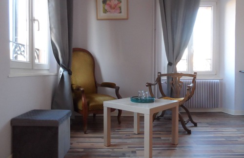 Montreux-Chateau Cama Y Desayuno | Maison Curiale