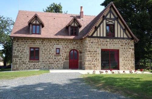 Saint-Denis-de-Villenette Casa | Maison de charme avec grand jardin, 4 chambres, 3 salles de bain, garage, WiFi, cheminée et terrasse - FR-1-497-115