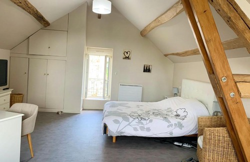 Touquin Casa | Maison d'une chambre avec piscine partagee jardin clos et wifi a Touquin