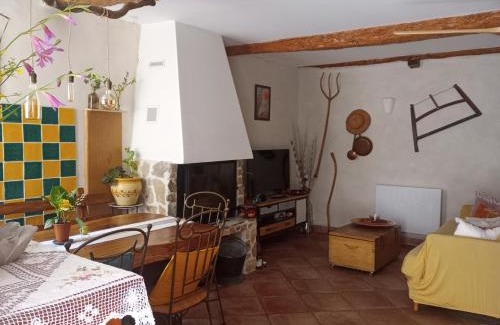 Le Luc Casa | Maison dans hameau provençal