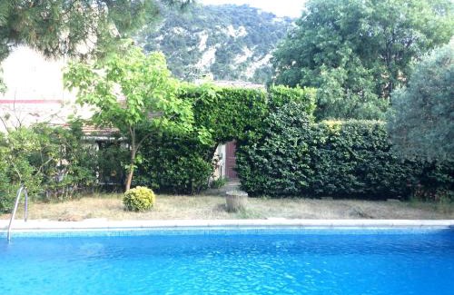 Robion Casa | Maison Daumas Billard Français et Piscine