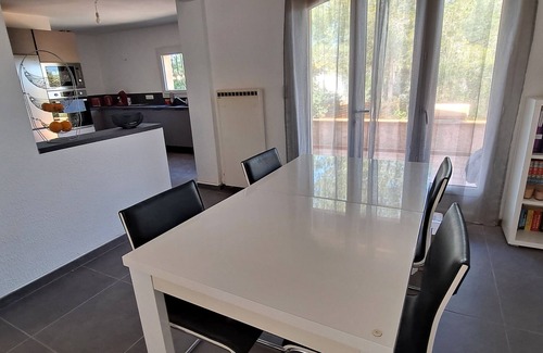 Giens Casa | Maison de 100 m2 Entièrement Rénovée à 15 Minutes des Plages
