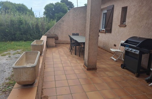 Giens Casa | Maison de 100 m2 Entièrement Rénovée à 15 Minutes des Plages