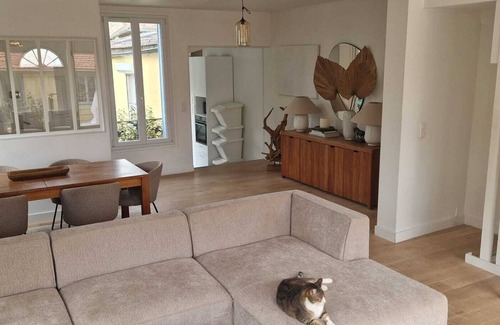Le Mesnil-le-Roi Casa | Maison de 131m2 + Dépendance - Proche Paris - Animaux Bienvenus