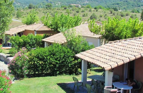 Grospierres Casa | Maison de 2 chambres avec piscine partagee jardin amenage et wifi a Grospierres