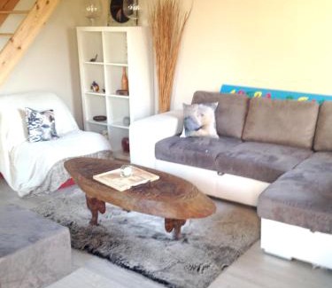 Dainville Casa | Maison de 2 chambres avec vue sur la ville jardin clos et wifi a Dainville