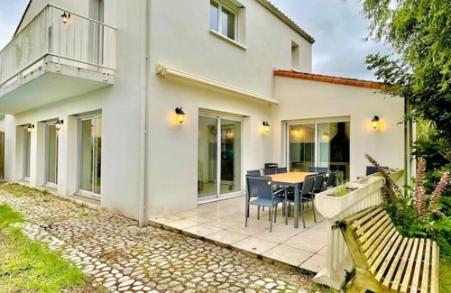 Saint-Augustin Casa | Maison de 4 Chambres Avec 3 Salles de Bain Avec TV Dans Toutes les Chambres
