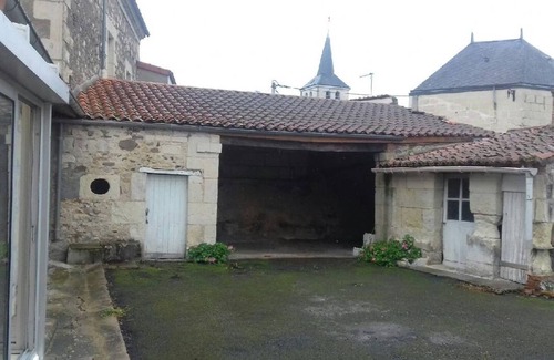 Argenton l'Eglise Casa | Maison de Bourg Spacieuse, 6 Personnes Deux-sèvres