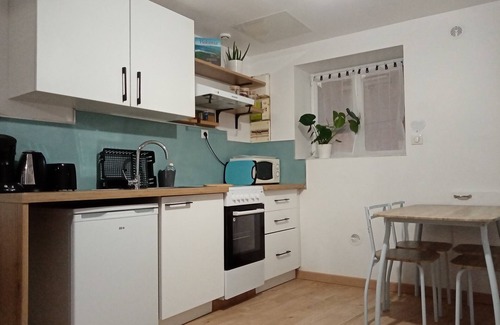 Clermont-Ferrand Casa | Maison de Bourg au Centre de Montferrand Avec Petit Déjeuner Offert