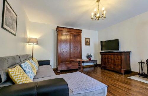 Levroux Casa | Maison de Bourg Rénovée avec Jardin et Salle de Jeux à Levroux - FR-1-591-204