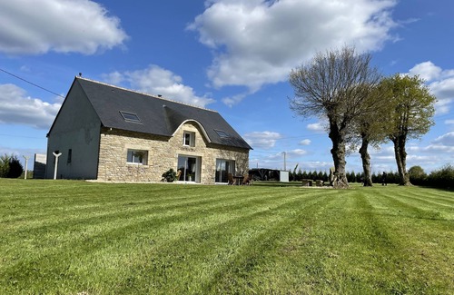 Guegon Casa | Maison de Campagne 5 Chambres 10/12 Personnes Avec Animaux de Compagnie Acceptés