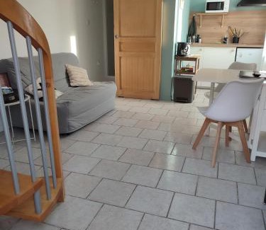 Chevincourt Casa | Maison de campagne avec grand parking privé -calme et sérénité