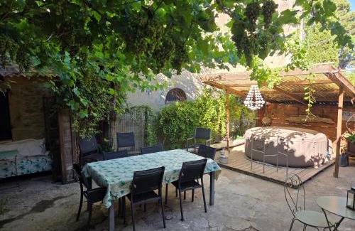 Capestang Casa | maison de campagne avec jaccuzi à bulles