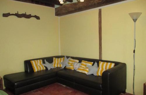 Montoldre Casa | Maison de campagne confortable avec jardin, barbecue et cheminées - proche de Vichy et activités karting - FR-1-489-170