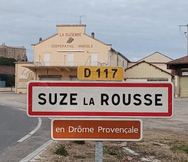 Suze-la-Rousse Casa | Maison de campagne avec piscine