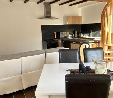 Suze-la-Rousse Casa | Maison de campagne avec piscine