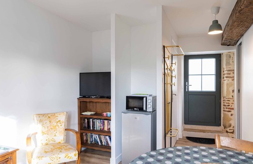 Bourbon-Lancy Casa | Maison de Caractère Pour Cure Thermale et Tourisme. Bienvenue au Gîte Damona !