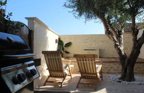 Merindol Casa | Maison de charme à Mérindol + Jardin