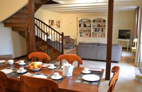 Saint-Cybardeaux Casa | Maison de charme avec piscine chauffée et jardin privé, idéale pour familles - FR-1-653-85