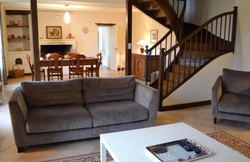 Saint-Cybardeaux Casa | Maison de charme avec piscine chauffée et jardin privé, idéale pour familles - FR-1-653-85