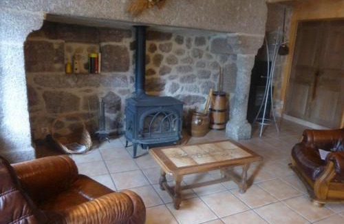 Esplantas Casa | Maison de charme restaurée au bord d'un ruisseau avec terrasse, proche activités de plein air et confort moderne - FR-1-582-225