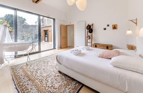 Laval Casa | Maison de famille chaleureuse