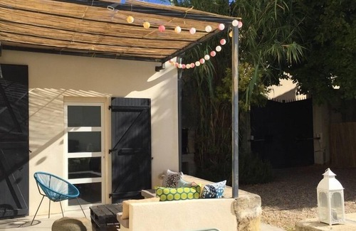 Aigues-Vives Casa | Maison de Famille de 1800 au Centre d 'un Village