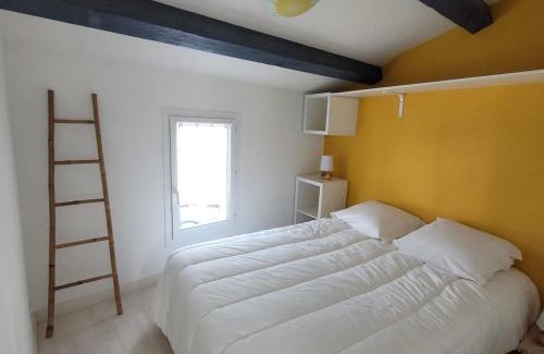 Saint-Georges-d'Oleron Casa | Maison de village au cœur des marais salants d'Oléron, à 100m des commerces - FR-1-778-20