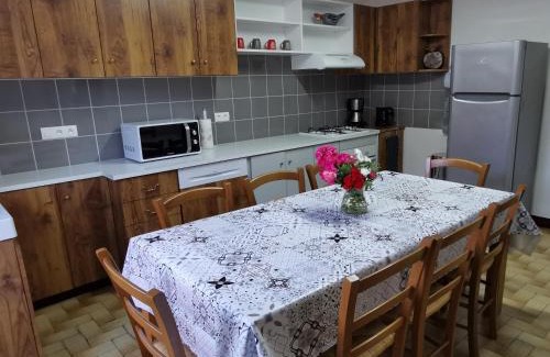 Saint-Just-pres-Brioude Casa | Maison de caractère avec jardin, idéale famille, près de Brioude, prox. baignade et ski - FR-1-582-314