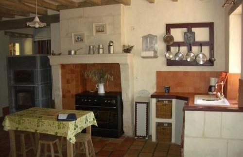 Saint-Pierre-du-Lorouer Casa | Maison de charme en forêt de Bercé - 4 chambres, terrasse, ping-pong, proche Le Mans - FR-1-410-164