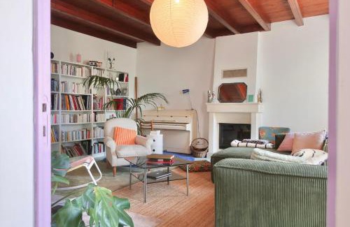 Saint-Saturnin-du-Bois Casa | MAISON DE CAMPAGNE - Calme & Confort - Jardin Barbecue - Parking et Wifi Gratuit - ESPACE ET DETENTE - Idéal FAMILLE