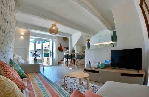 Val de Gilly Apartamento | Maison de hameau au coeur de la campagne Grimaudoise