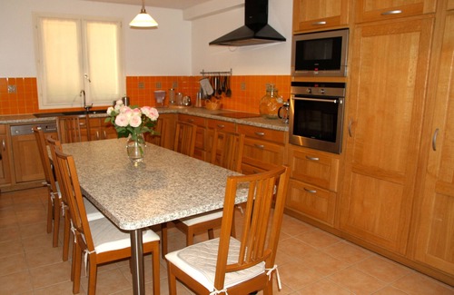 Bois-le-Roi Casa | Maison de la Mare (7 habitaciones) a orillas del Sena en una zona boscosa.