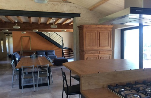 Sepvret Casa | Maison de Luxe Indépendante Dans une Aile du Logis, Terrasse Nature, Randonnées