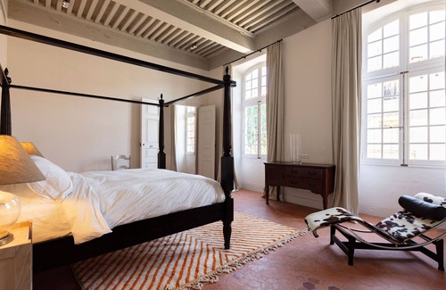 Vallabregues Otro | Maison de Maître en Provence Avec 2 Piscines, Jardin et Salle de Sport