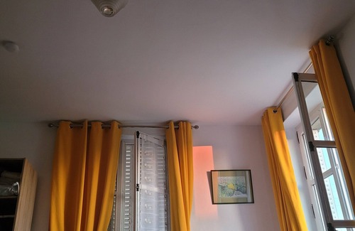 Coulonces Cama Y Desayuno | Maison de Maître, Grandes Surfaces Lumineuses, Beau Jardin et Parking 6 Voitures