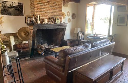 Sully-sur-Loire Casa | Maison de marinier les pieds dans l'eau face à la Loire