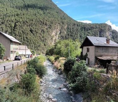 La Condamine-Chatelard Casa | Maison de montagne 2 à 8 couchages proche Barcelonette