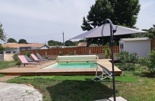 Gujan-Mestras Casa | Maison de Vacances Avec Piscine et Jardin Située Dans un Quartier Résidentiel