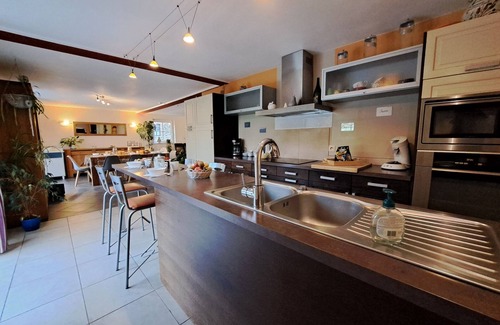 Engreux Cabaña | A Vellereux Houffalize-Gîte-Baño privado con bañera-Vista al campo