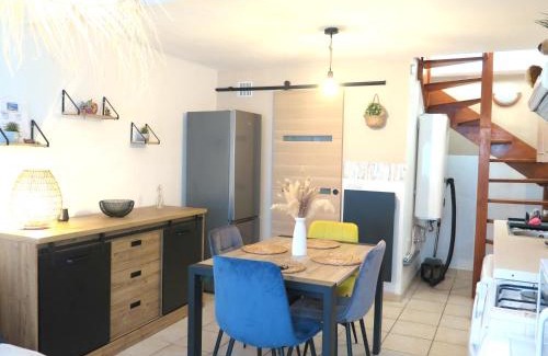 8th Arrondissement Apartamento | Maison de village à 35 m du bord de mer