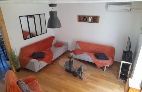 Septfonds Casa | Maison de village avec cour intérieure et terrasse
